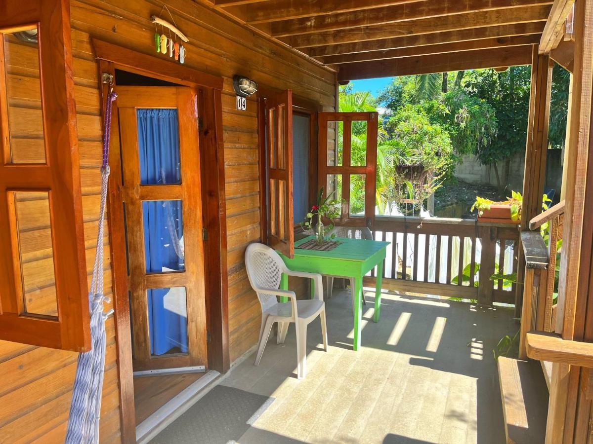 Seabreeze Inn Вест-Энд Экстерьер фото