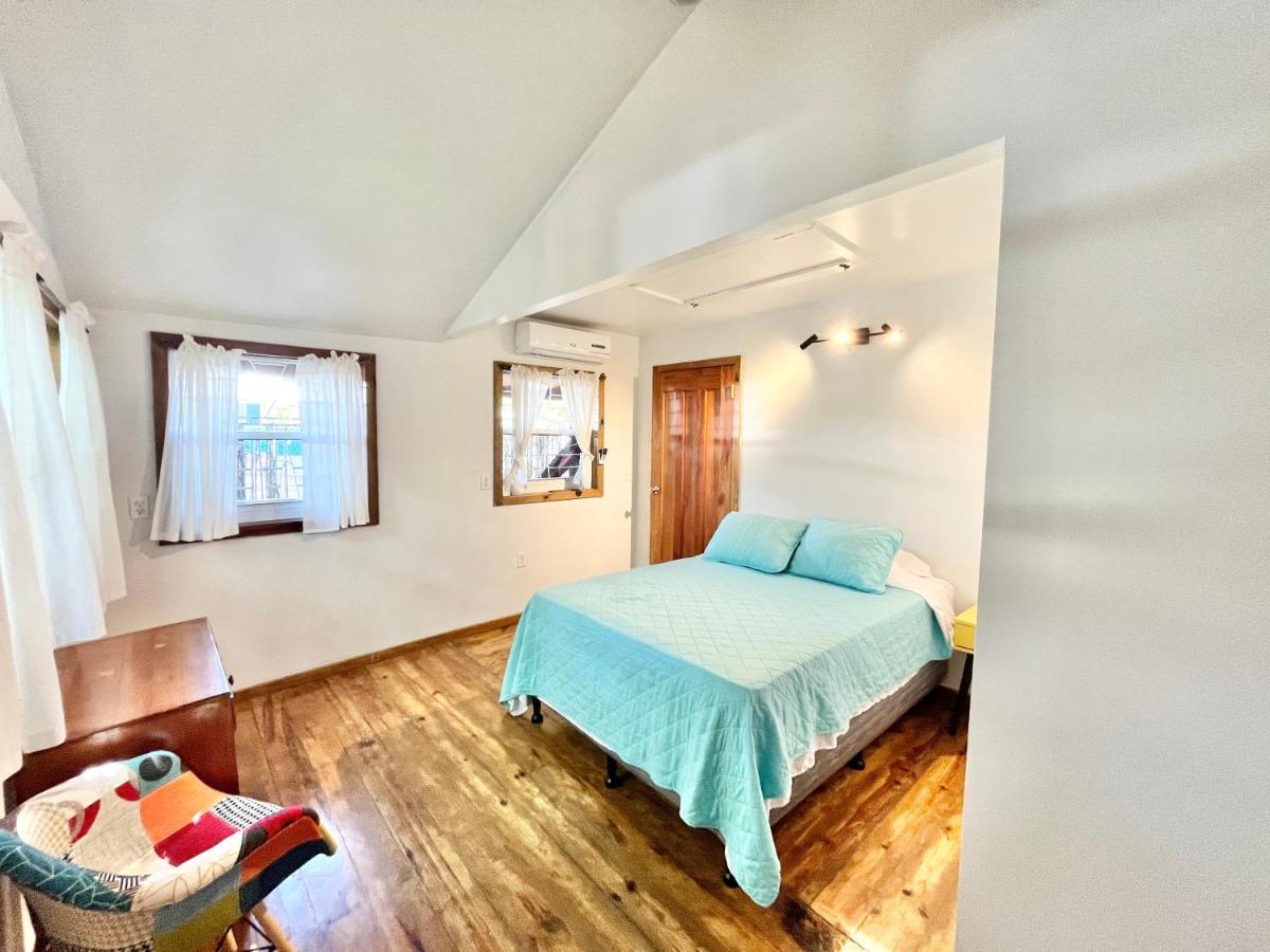 Seabreeze Inn Вест-Энд Экстерьер фото